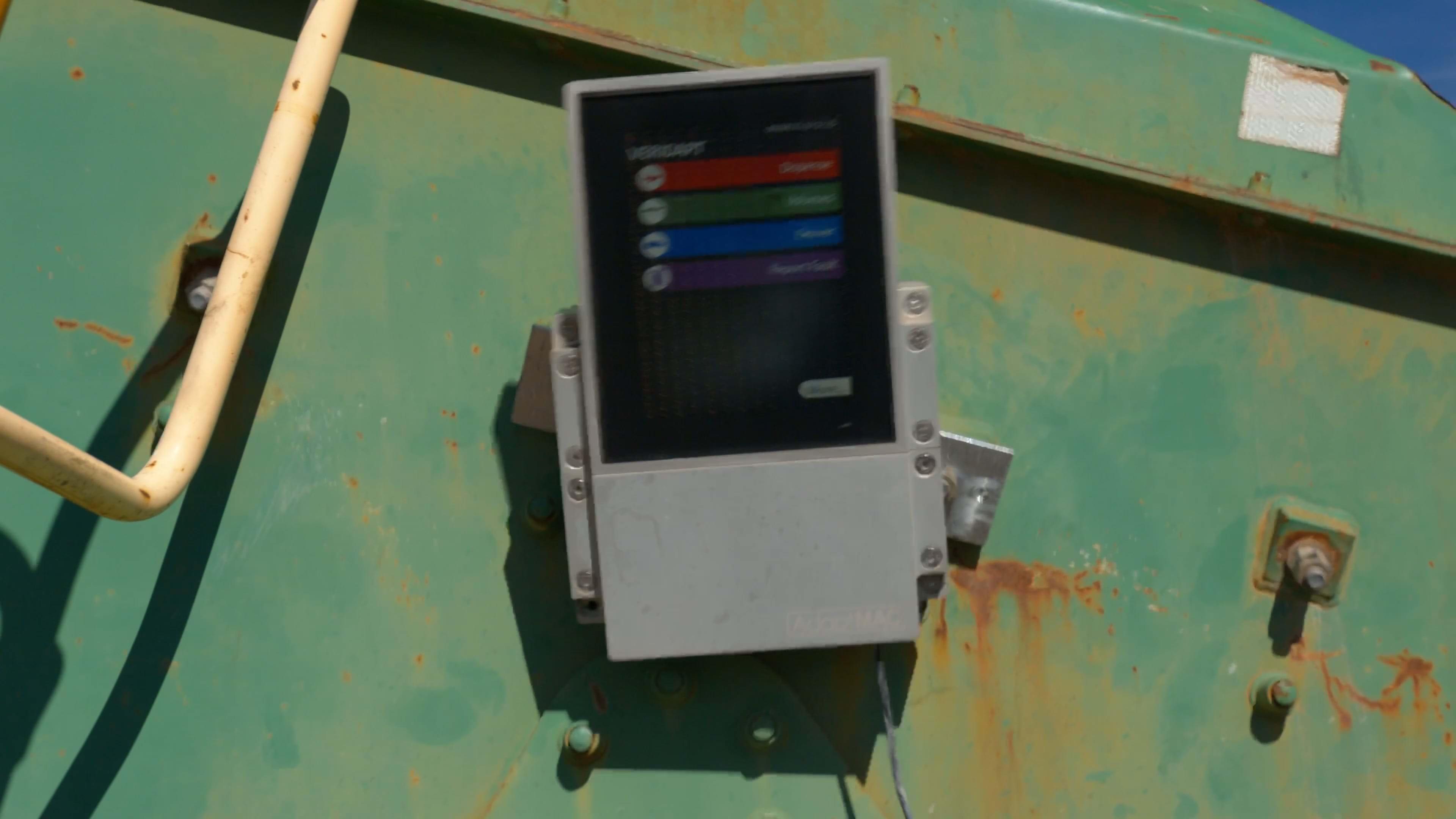 VERIDAPT Vibration-Resistant Fuel Management Hardware